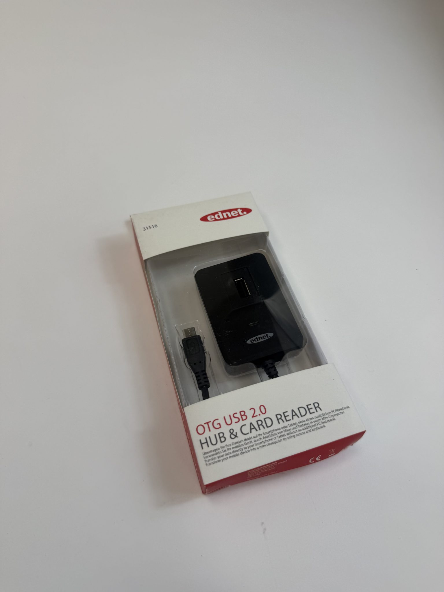 Ednet USB 2.0 šakotuvas su atminties kortelių skaitytuvu