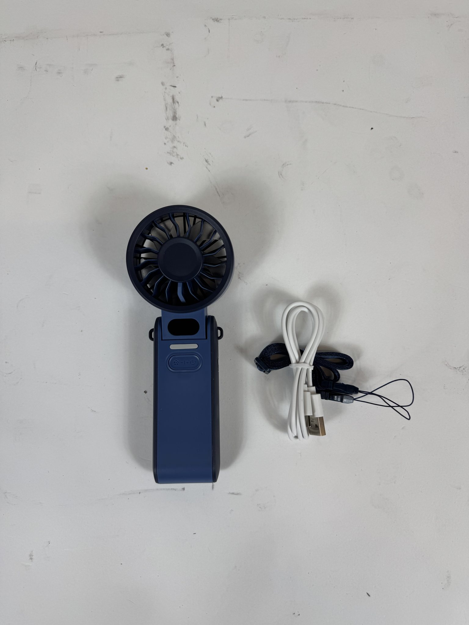 Nešiojamas mini ventiliatorius su 4000 mAh baterija